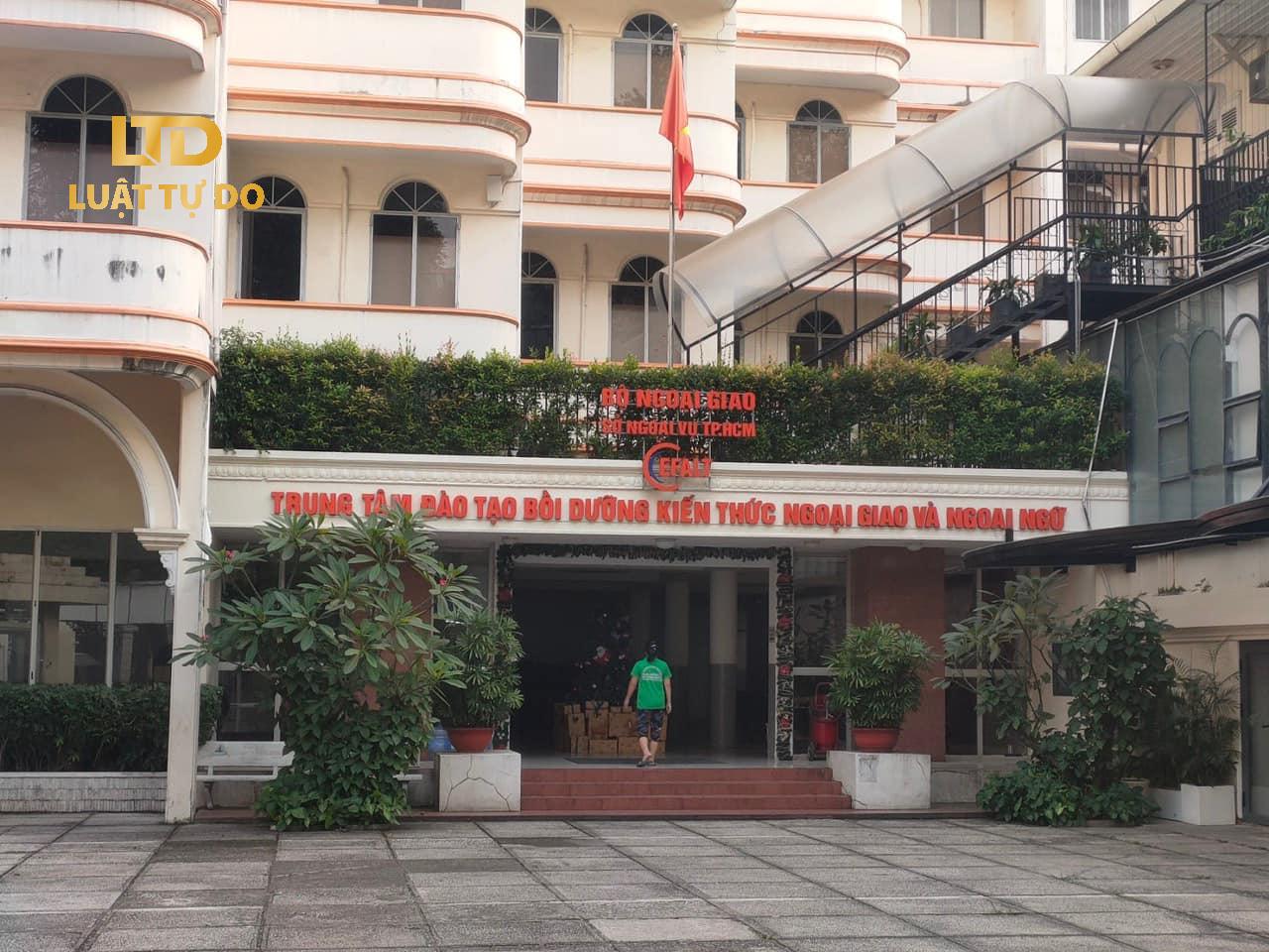 Trung tâm ngoại ngữ