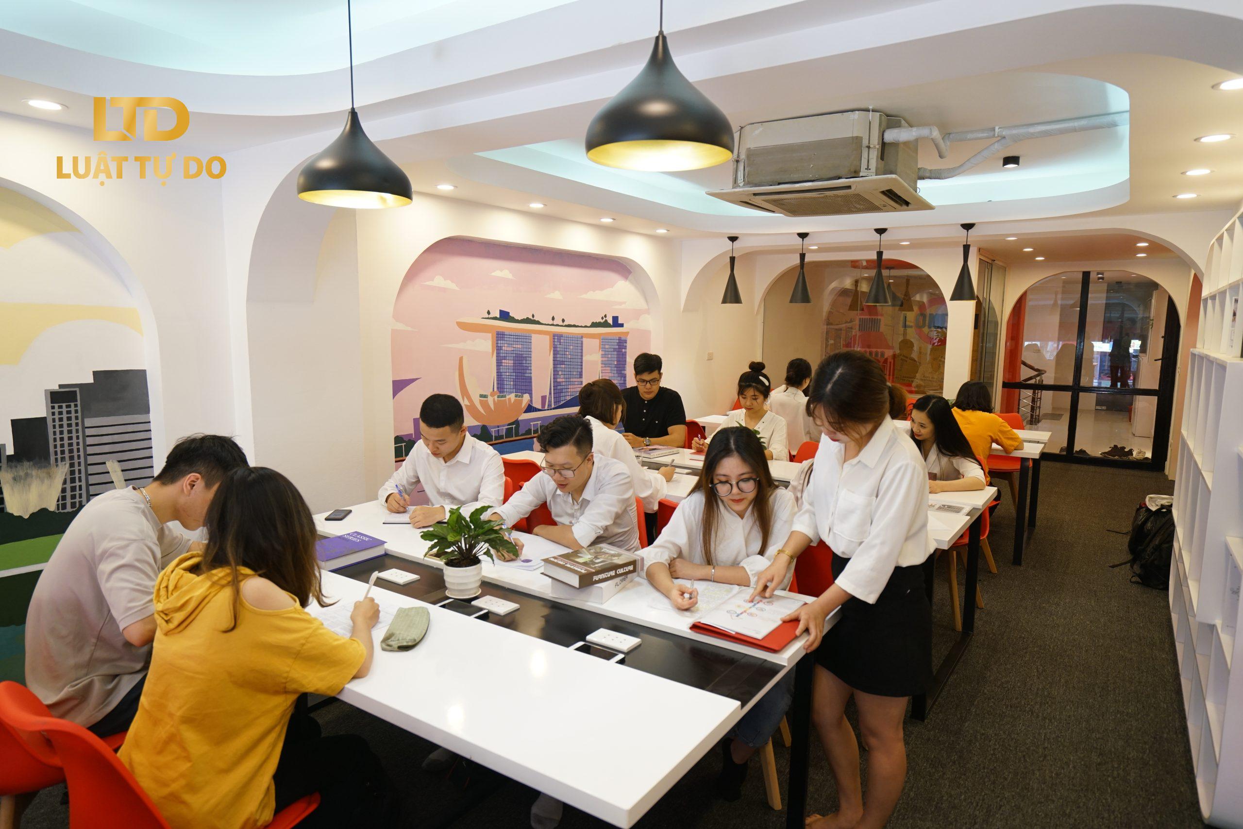 Trung tâm ngoại ngữ