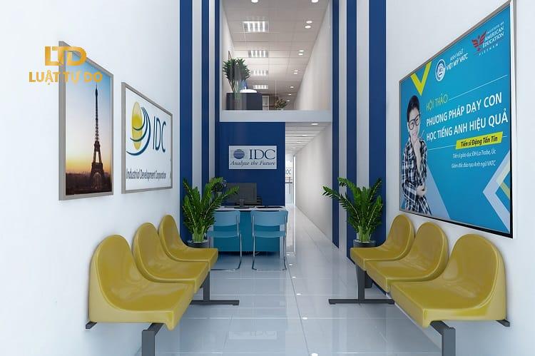 Trung tâm ngoại ngữ