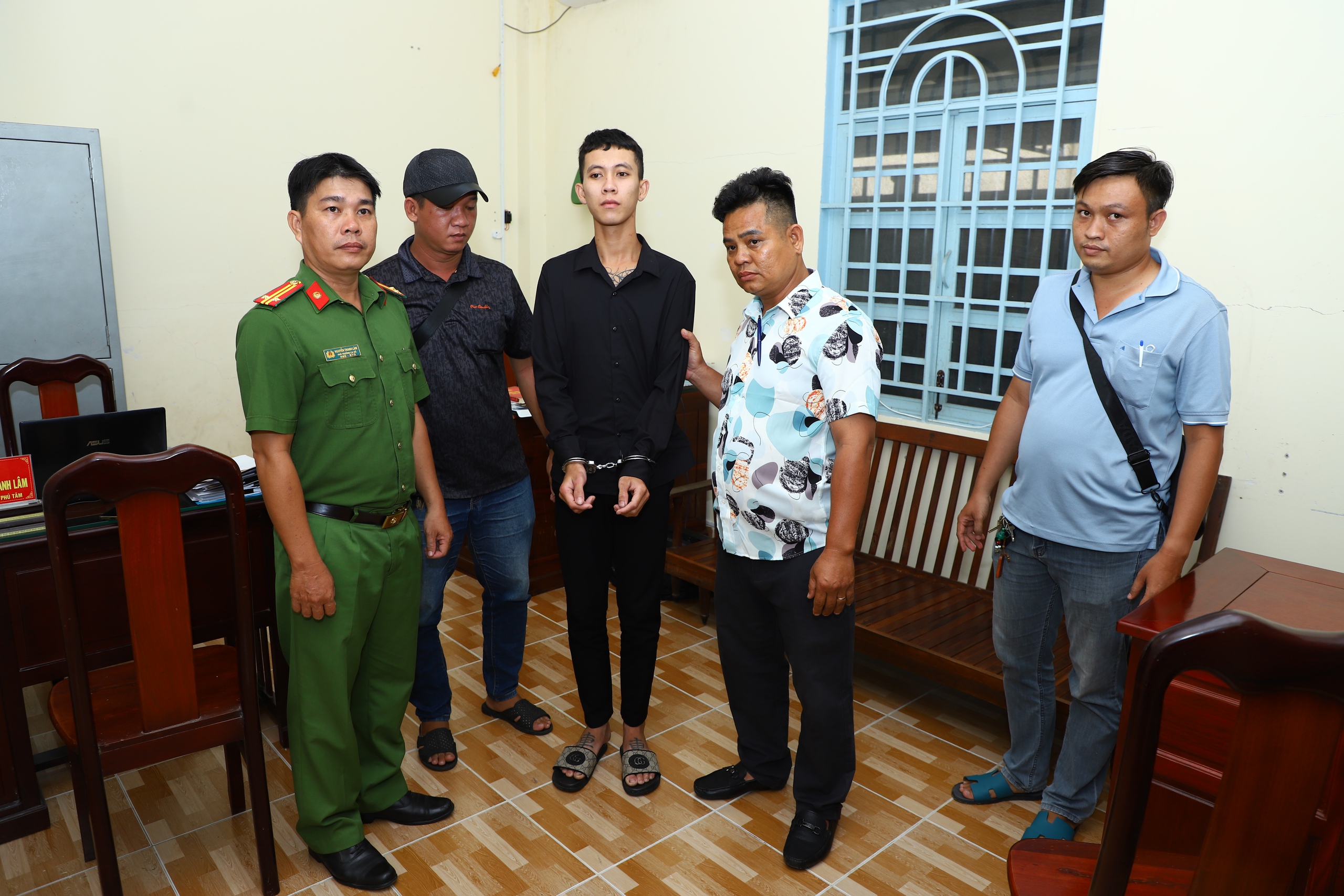 bắt giữ hình sự