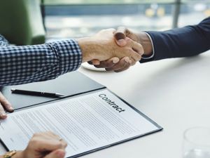 hợp đồng chuyển giao quyền thương mại Việt Nam