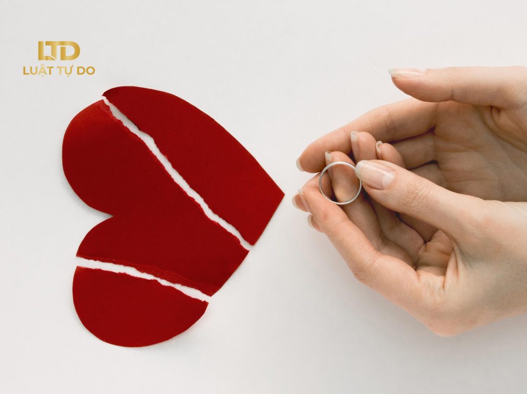 Ly hôn đơn phương cần những giấy tờ gì?